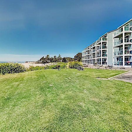New Listing! Bay-View Beauty With Private Balcony Condo Lincoln City Exterior foto