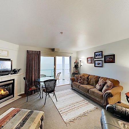 New Listing! Bay-View Beauty With Private Balcony Condo Lincoln City Exterior foto